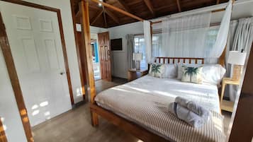 Standard Cabin, 1 Queen Bed, Air conditioning, Beachside | Free WiFi