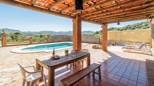 Los Limoneros Álora by Ruralidays