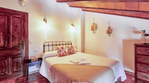 6 bedrooms, iron/ironing board, travel cot, WiFi - Loma Alta Cambil by Ruralidays (Jaén)