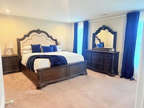 4 bedrooms, iron/ironing board, WiFi, bed sheets