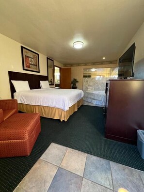 Desk, free WiFi - Riverside Motel (Vancouver)