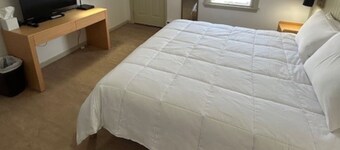 Double Motel Room - NDM