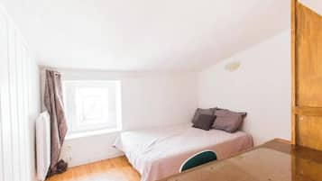 2 chambres, lit parapluie, Wi-Fi, draps fournis