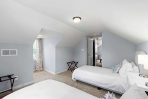 4 chambres, fer et planche à repasser, Wi-Fi, draps fournis