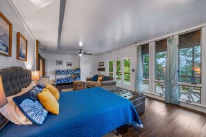 5 bedrooms, desk, iron/ironing board, WiFi