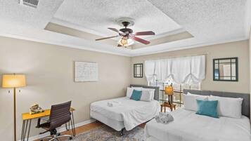 3 bedrooms, desk, iron/ironing board, WiFi