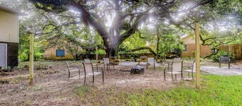 Mins to Downtown! Carriage House - Pensacola Pearl