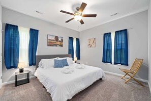 4 chambres, fer et planche à repasser, Wi-Fi, draps fournis