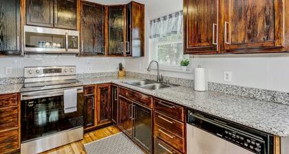 Near Downtown, Beach! Main House - Woodland Escape