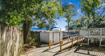 Near Downtown, Beach! Main House - Woodland Escape
