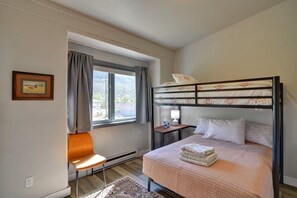 2 Schlafzimmer, Bügeleisen/Bügelbrett, Reisekinderbett, kostenloses WLAN