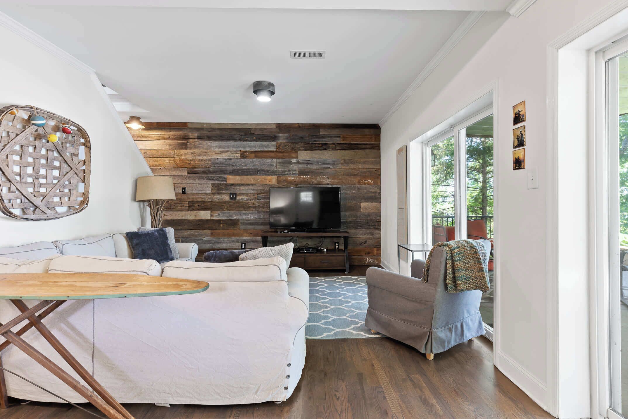 テレビ、書斎 / ワークスペース