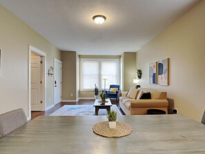 Interior - Mins to Downtown & Raceway! Rookwood Retreat 1 (Indianapolis)