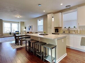 Interior - Mins to Downtown & Raceway! Rookwood Retreat 1 (Indianapolis)