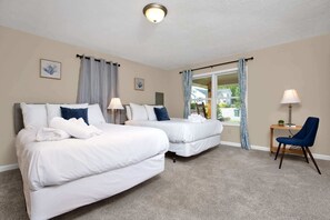 3 chambres, fer et planche à repasser, Wi-Fi, draps fournis