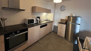 Private kitchen - Charming T3 in Arcachon with terrace and secure parking (Arcachon)