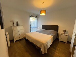 2 bedrooms