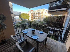 Outdoor dining - Charming T3 in Arcachon with terrace and secure parking (Arcachon)