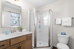 Dutxa, assecador de cabells i tovalloles 