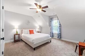 2 habitaciones, tabla de planchar con plancha, wifi y ropa de cama 