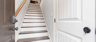 Mins from Downtown - Campbell Carriage House