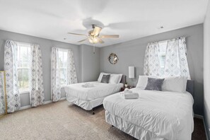 3 bedrooms, iron/ironing board, WiFi, bed sheets