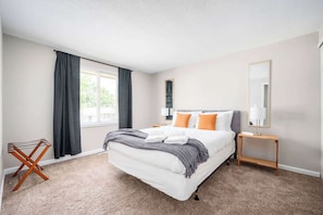 4 Schlafzimmer, Bügeleisen/Bügelbrett, WLAN, Bettwäsche