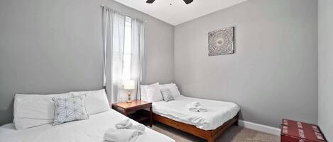 4 chambres, bureau, fer et planche à repasser, Wi-Fi