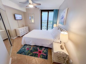 3 bedrooms, iron/ironing board, travel cot, free WiFi - Lazy Turtle @ Summer House Beachfront Corner Unit (Orange Beach)