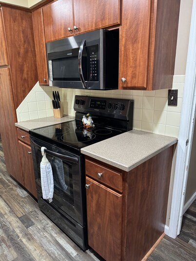 4-bedroom home in Hutchinson with beautiful yard and patio. Pet friendly! Enjoy!