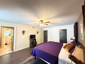 4 bedrooms, iron/ironing board, free WiFi, bed sheets