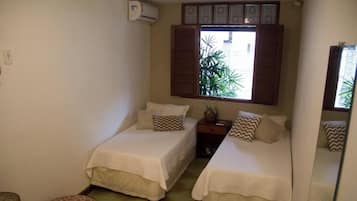 Triple Room | Free WiFi, bed sheets
