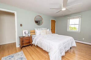 3 habitaciones, escritorio, tabla de planchar con plancha y wifi gratis 