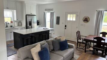 Smart-TV, bordtennis og bøker