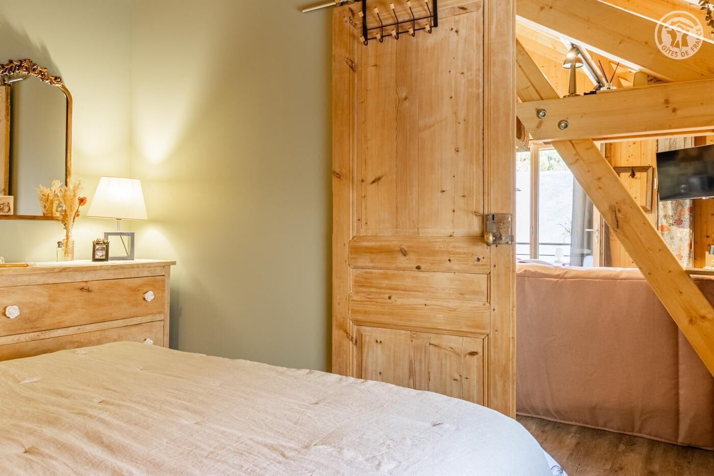 Silitysrauta/-lauta, vauvan matkasänky, ilmainen Wi-Fi, vuodevaatteet