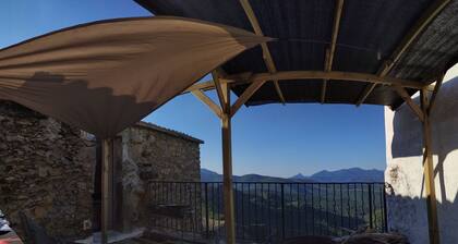 House with exceptional mountain views