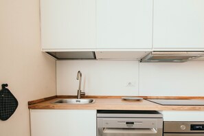 Fridge, microwave, oven, dishwasher