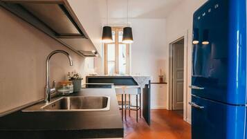 Kühlschrank, Herdplatte, Geschirrspüler