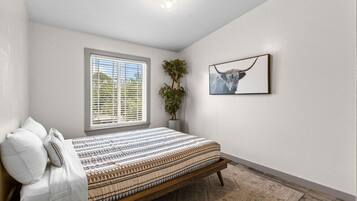2 Schlafzimmer, Reisekinderbett, WLAN