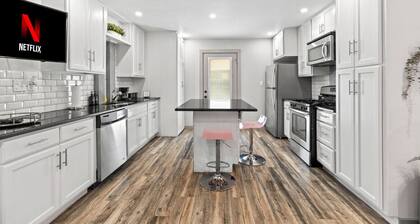 Pink Palace SoCo Dream Townhome!