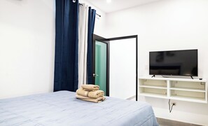 2 habitaciones, tabla de planchar con plancha, wifi y ropa de cama