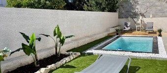 Charming, QUIET ground floor villa with private pool