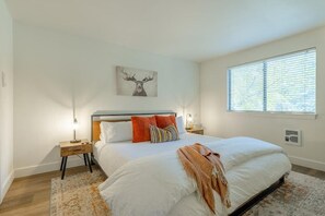 3 soverom, strykejern/-brett, reiseseng for barn og wi-fi (inkludert)