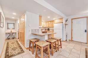 Private kitchen - JUST LISTED Ski-In/Ski-Out 3BR Condo Under the Gondola – Perfect Location! (Steamboat Springs)
