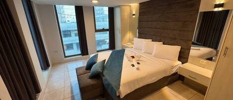 Egyptian cotton sheets, premium bedding, pillow-top beds, in-room safe