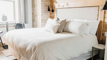 1 bedroom, travel crib, free WiFi, bed sheets