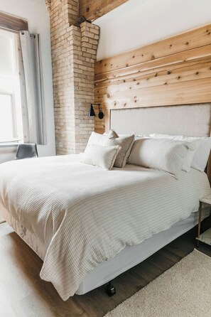 1 bedroom, travel crib, free WiFi, bed sheets