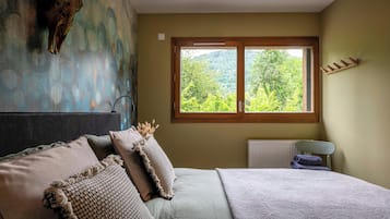 3 quartos, ferros/tábuas de passar roupa, Wi-Fi, roupa de cama