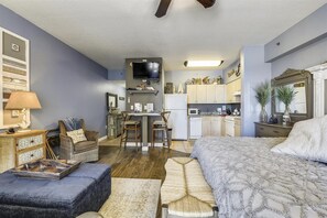 1 chambre, fer et planche à repasser, Wi-Fi gratuit, draps fournis