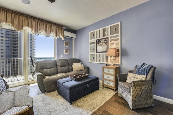 TV, DVD player - Shores of Panama 1206 - Amazing Studio. Free Fun! Sleeps 3. (Panama City Beach)